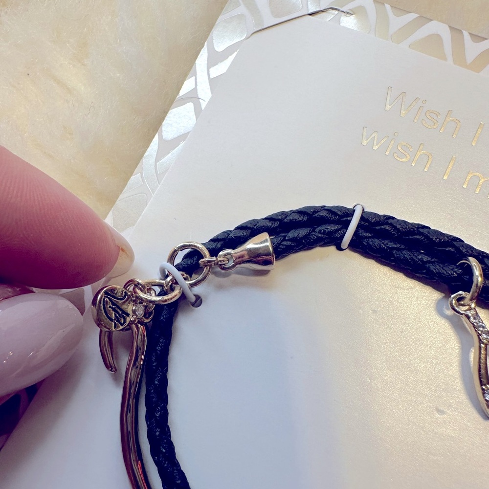 VERA BRADLEY Gold Wrap Black
BRACELET - Picture 4 of 4